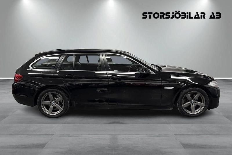 Begagnad BMW 520 190 HK (139 kW) 2017 Svart Kombi