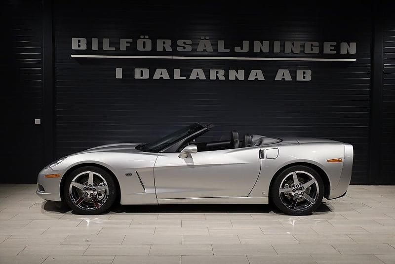 Begagnad Chevrolet Corvette LS 405 HK (297 kW) 2007 Silver Cab