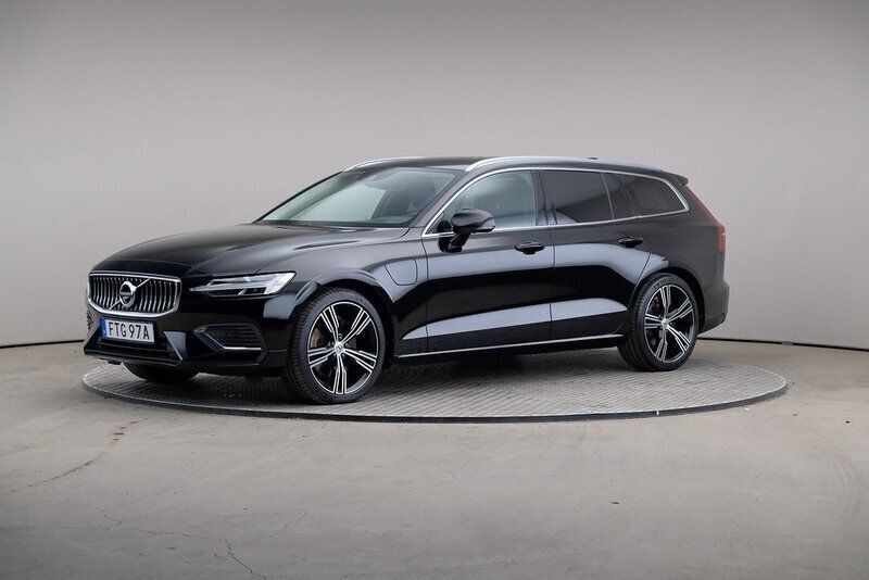 Svart Begagnad 2020 Volvo V60 Inscription Kombi | 375 000 kr (Marknadspris) - Bild 1/4