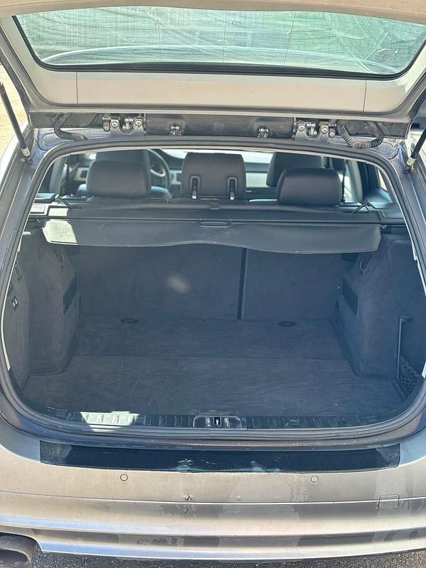 Begagnad BMW 320 177 HK (130 kW) 2009 Kombi