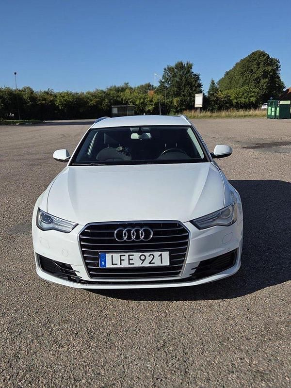 Vit Begagnad 2016 Audi A6 Sport Kombi | 137 000 kr (Marknadspris) - Bild 1/4