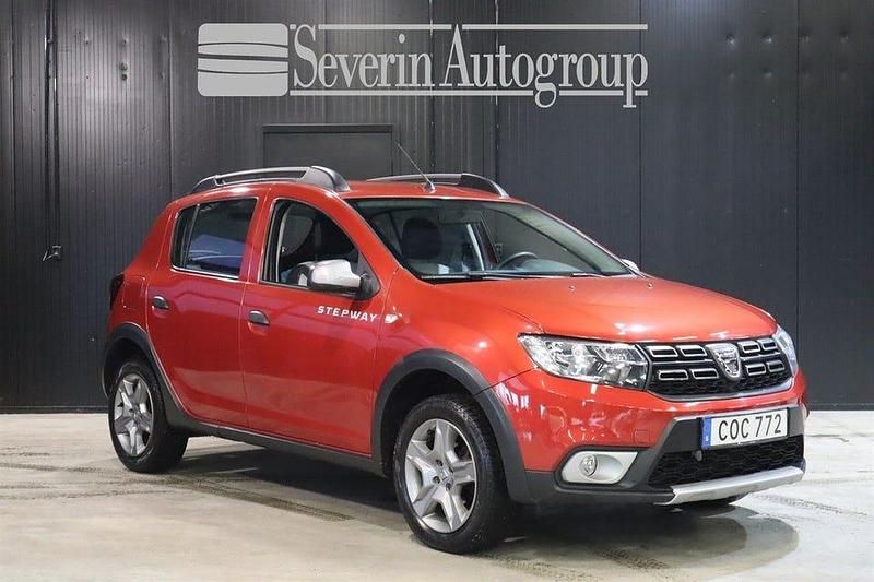 Begagnad Dacia Sandero Stepway 90 HK (66 kW) 2017 Röd SUV