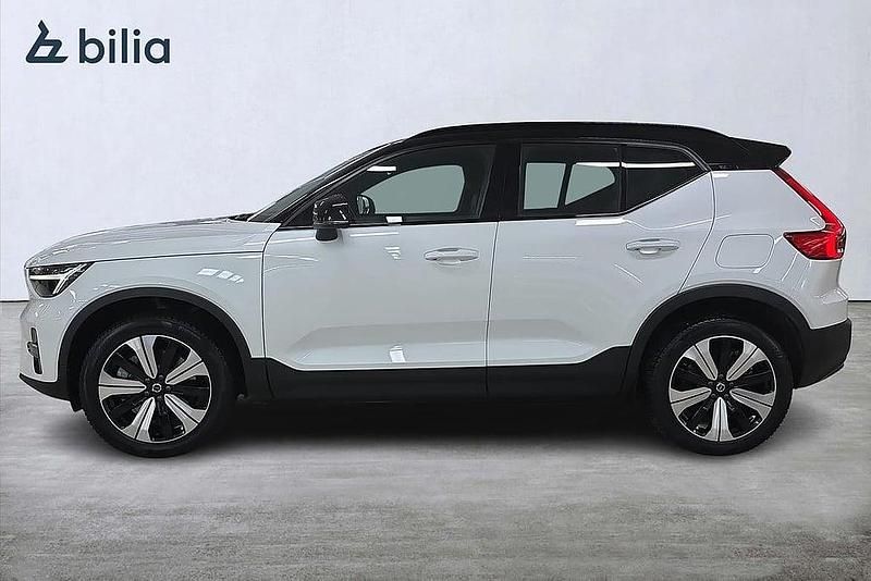 Begagnad Volvo XC40 Core 185 kW (252 HK) 2023 Vit SUV