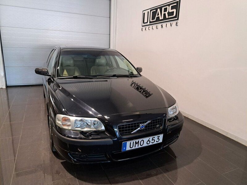 Begagnad Volvo S60 301 HK (221 kW) 2004 Svart Sedan