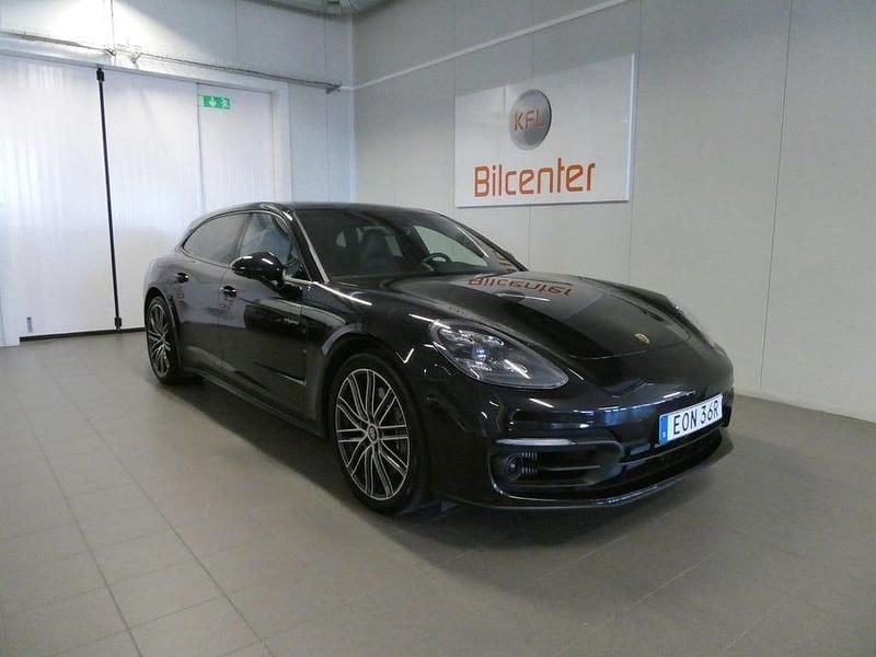 Begagnad Porsche Panamera 4 Sport Turismo 462 HK (339 kW) 2021 Svart Sedan