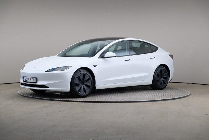 Vit Begagnad 2024 Tesla Model 3 Long Range Sedan | 469 000 kr (Dyr) - Bild 1/4