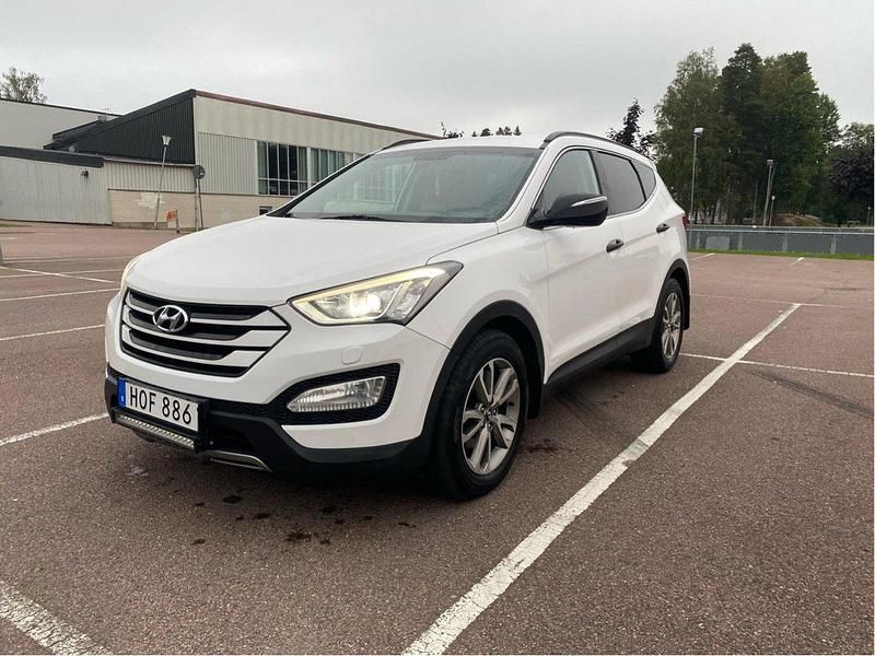 Vit Begagnad 2013 Hyundai Santa Fe SUV | 109 000 kr (Marknadspris) - Bild 1/4
