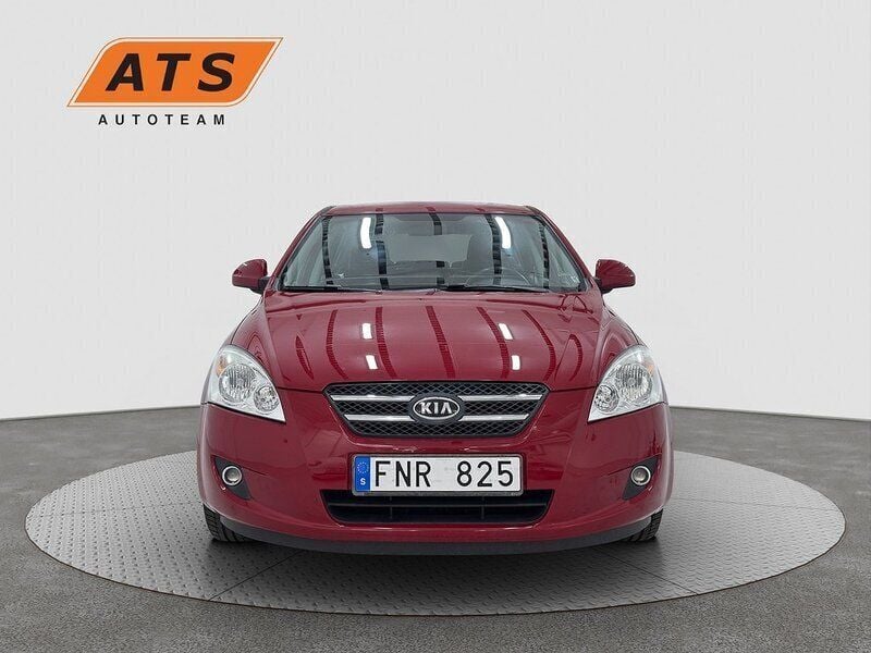 Röd Begagnad 2007 Kia Ceed EX Halvkombi | 59 900 kr (Marknadspris) - Bild 1/4
