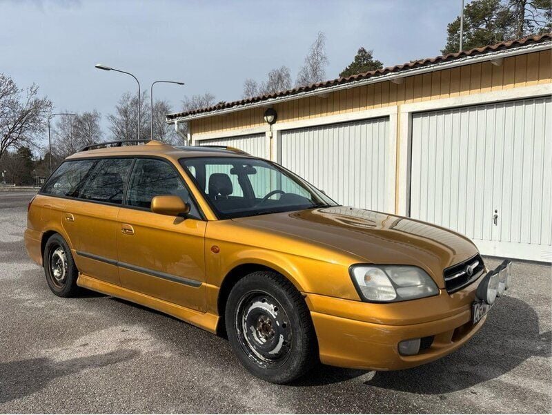 Gul Begagnad 2000 Subaru Legacy Kombi | 12 000 kr - Bild 1/4