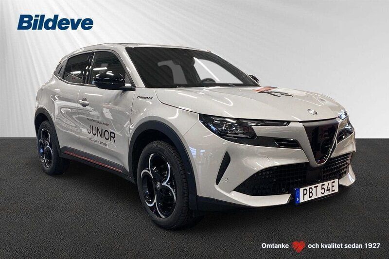 Grå Ny 2024 Alfa Romeo Junior Edizione Speciale SUV | 393 800 kr - Bild 1/4