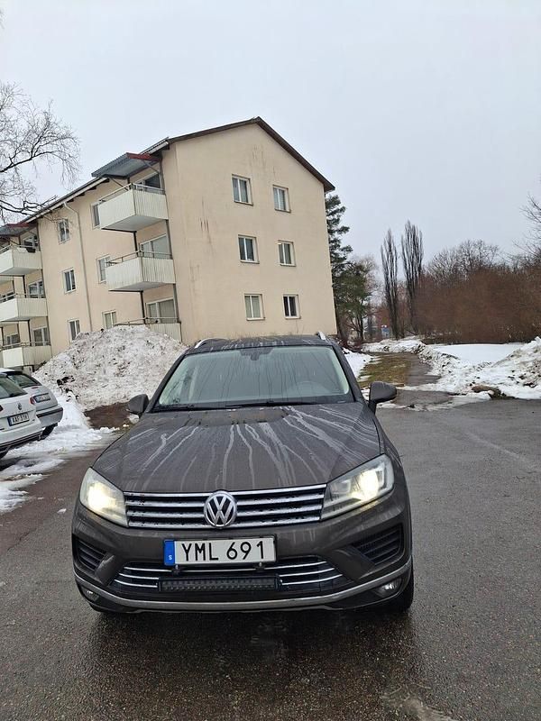 Begagnad 2017 VW Touareg SUV | 179 000 kr (Bra pris) - Bild 1/4