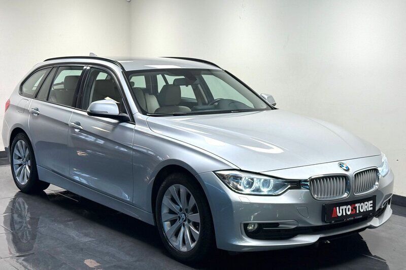 Silver Begagnad 2013 BMW 320 Kombi | 139 900 kr (Marknadspris) - Bild 1/4