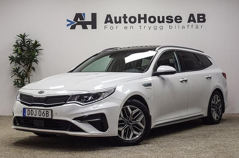 Begagnad Kia Optima Hybrid Sport 205 HK (150 kW) 2020 Vit Sedan