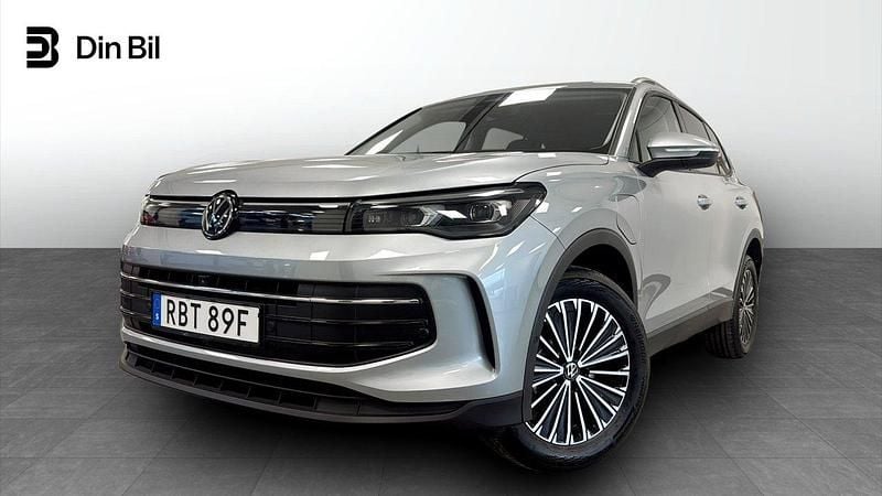 Silver Ny 2025 VW Tiguan SUV | 499 900 kr (Superpris) - Bild 1/4