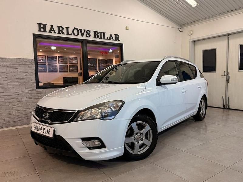 Vit Begagnad 2012 Kia Ceed Sportswagon Kombi | 59 900 kr (Superpris) - Bild 1/4