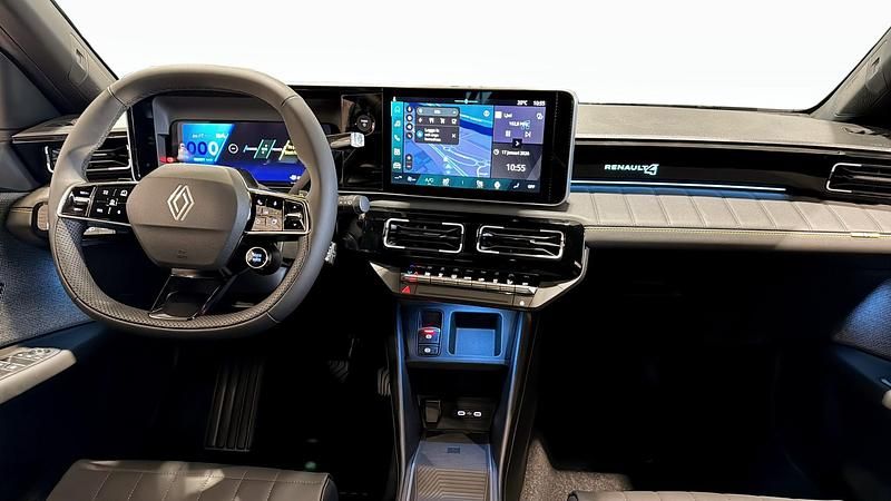 Begagnad Renault R4 Iconic 2025 Halvkombi