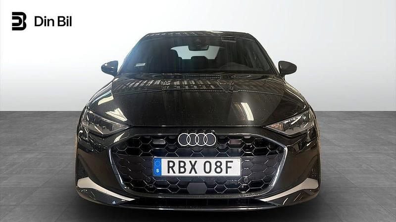 Begagnad Audi A3 Advanced Plus 204 HK (150 kW) 2025 Grå Halvkombi