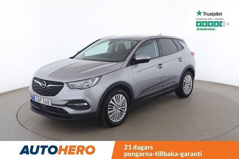 Ljusgrå (grå) Begagnad 2017 Opel Grandland X SUV | 157 000 kr (Dyr) - Bild 1/4