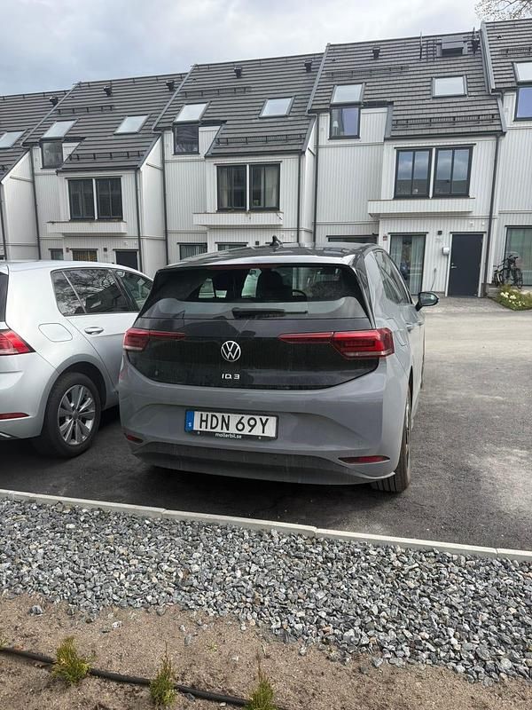 Begagnad VW ID.3 Pure 110 kW (150 HK) 2022 Halvkombi