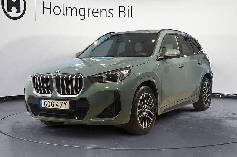 Svart Ny 2025 BMW X1 Efficient Dynamics SUV | 492 800 kr (Bra pris) - Bild 1/4