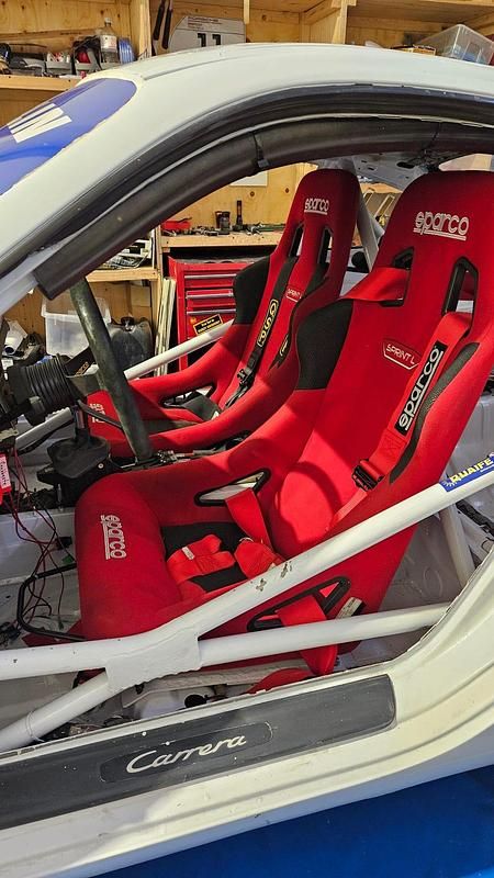 Begagnad Porsche 911 Carrera 320 HK (235 kW) 2003