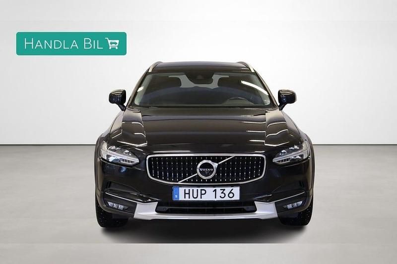 Begagnad Volvo V90 CC 190 HK (139 kW) 2018 Svart Kombi