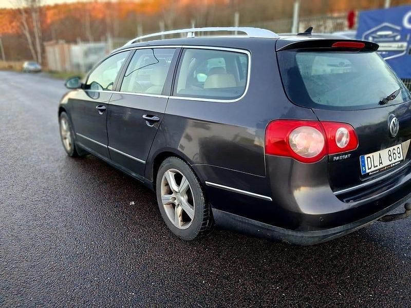Begagnad VW Passat Sportline 150 HK (110 kW) 2010 Brun Kombi
