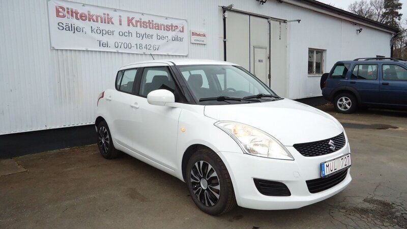 Vit Begagnad 2012 Suzuki Swift GL Halvkombi | 57 000 kr - Bild 1/4