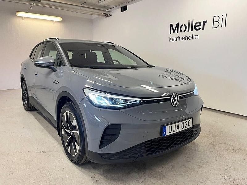 Grå (moonstone grey) Begagnad 2023 VW ID.4 Pro Performance SUV | 329 000 kr (Superpris) - Bild 1/4