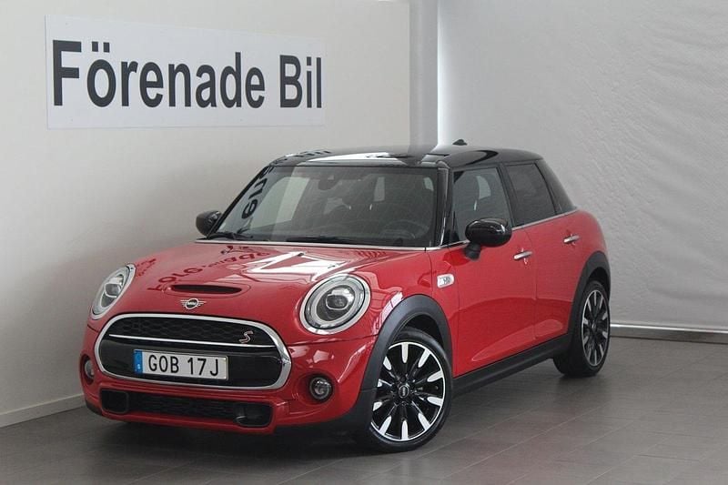 Röd Begagnad 2020 Mini Cooper S Halvkombi | 269 000 kr (Dyr) - Bild 1/4