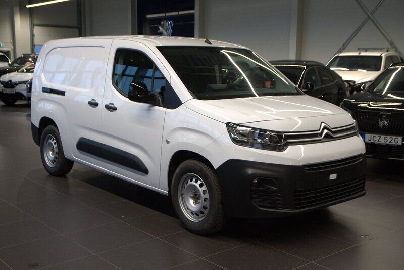 Vit Ny 2024 Citroën e-Berlingo Business Class Minibuss | 463 000 kr (Dyr) - Bild 1/4