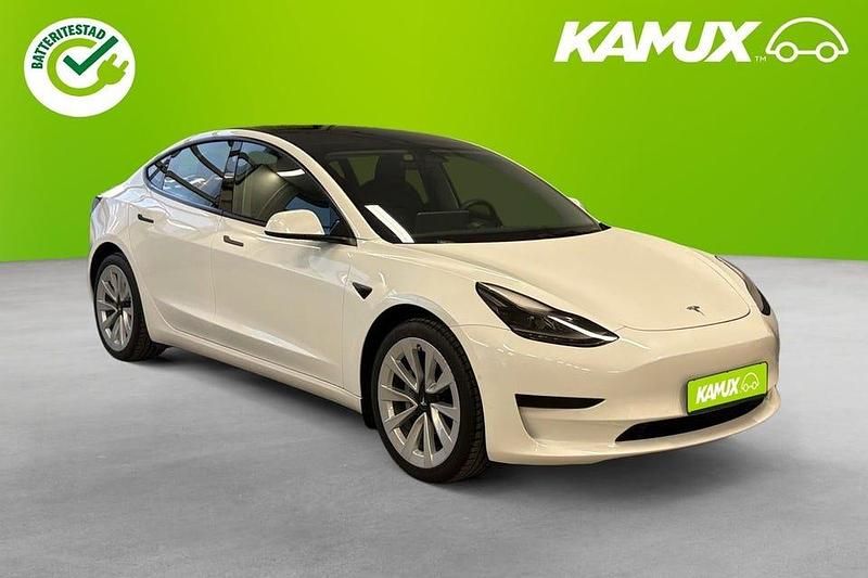 Begagnad Tesla Model 3 Standard Range 235 kW (320 HK) 2022 Vit Sedan