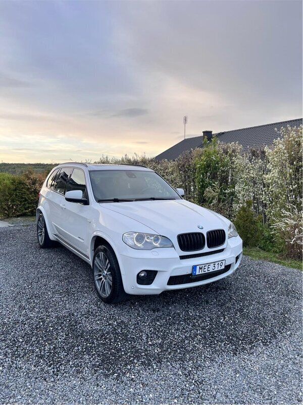 Vit Begagnad 2012 BMW X5 M Sport SUV | 165 000 kr - Bild 1/4