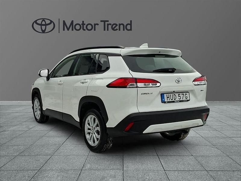 Begagnad Toyota Corolla Cross Active 141 HK (103 kW) 2024 Vit SUV