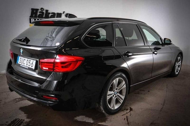Begagnad BMW 320 Sport Line 164 HK (120 kW) 2018 Svart Kombi