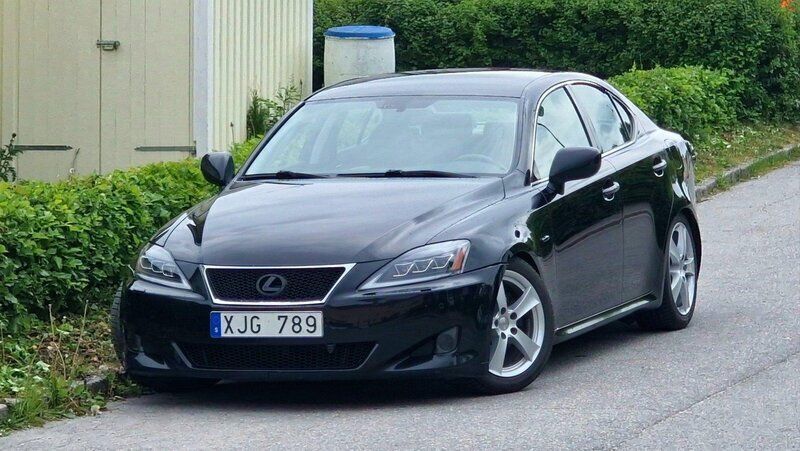 Svart Begagnad 2006 Lexus IS250 Sedan | 84 000 kr (Bra pris) - Bild 1/4