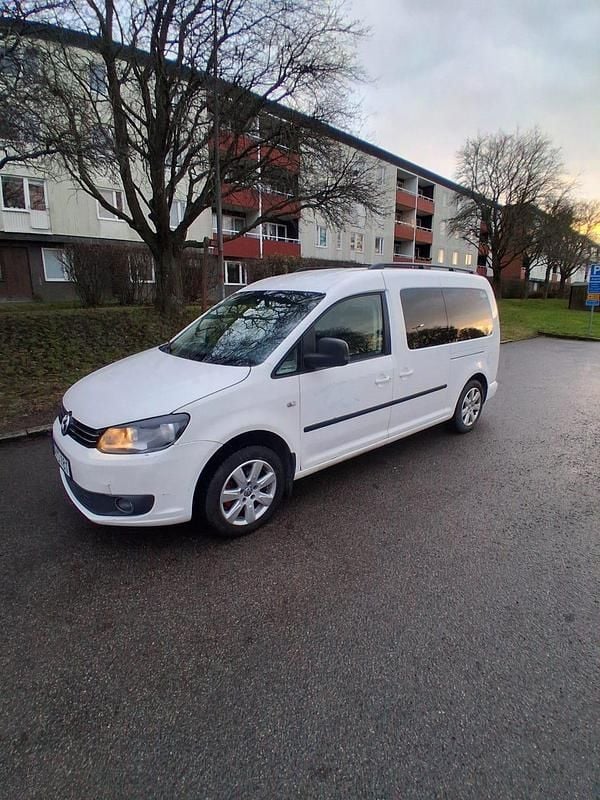 Begagnad 2014 VW Caddy Maxi Minibuss | 50 000 kr - Bild 1/4