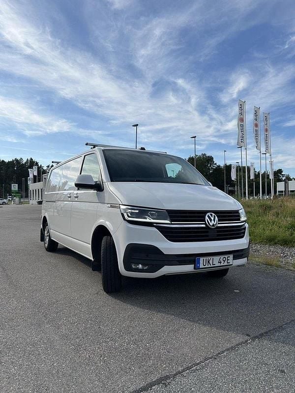 Vit Begagnad 2021 VW T6.1 Van | 232 000 kr (Superpris) - Bild 1/2