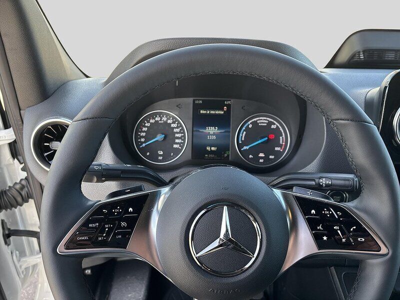 Begagnad Mercedes E-Sprinter 150 kW (204 HK) 2025 Vit Van