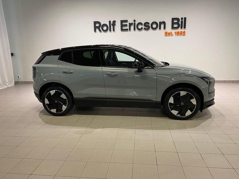 Grå Begagnad 2024 Volvo EX30 Ultra SUV | 399 500 kr - Bild 1/4