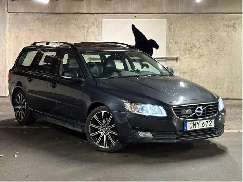 Grå Begagnad 2015 Volvo V70 Dynamic Kombi | 85 000 kr (Bra pris) - Bild 1/4