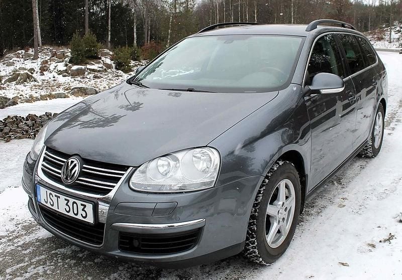 Mörkgrå Begagnad 2009 VW Golf V Kombi | 37 000 kr (Bra pris) - Bild 1/4