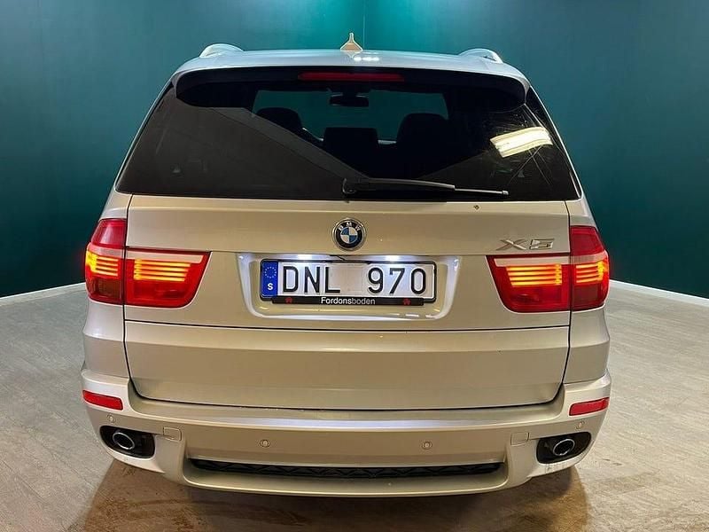Begagnad BMW X5 M Sport 235 HK (172 kW) 2010 Ljusgrå SUV