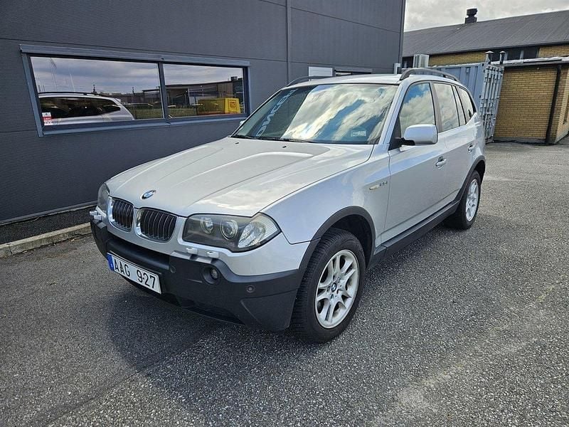 Ljusgrå Begagnad 2006 BMW X3 Advantage SUV | 39 900 kr (Dyr) - Bild 1/4