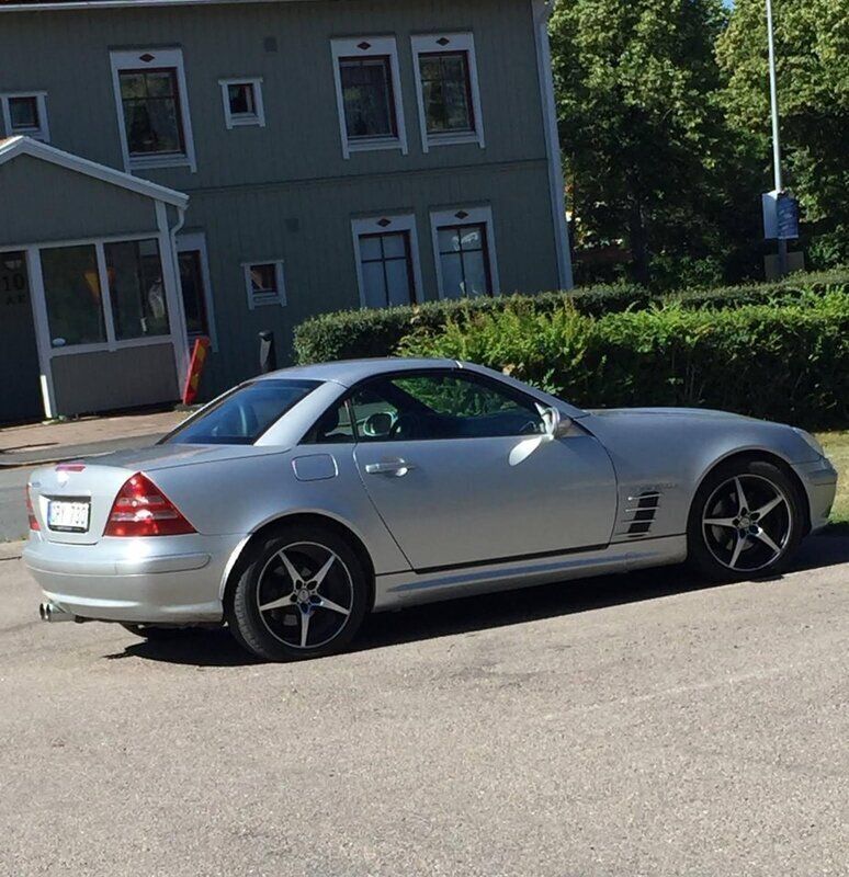 Silver Begagnad 2001 Mercedes SLK200 Cab | 65 000 kr (Marknadspris) - Bild 1/4