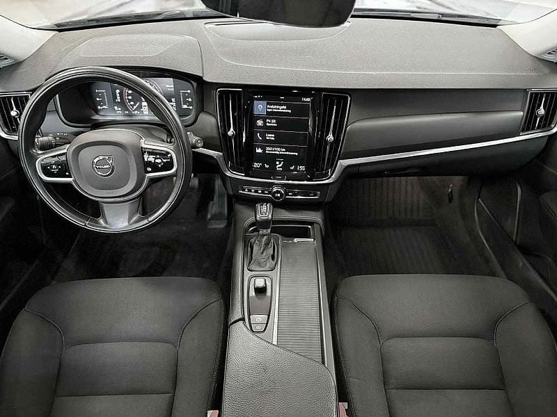 Begagnad Volvo V90 150 HK (110 kW) 2018 Svart Kombi
