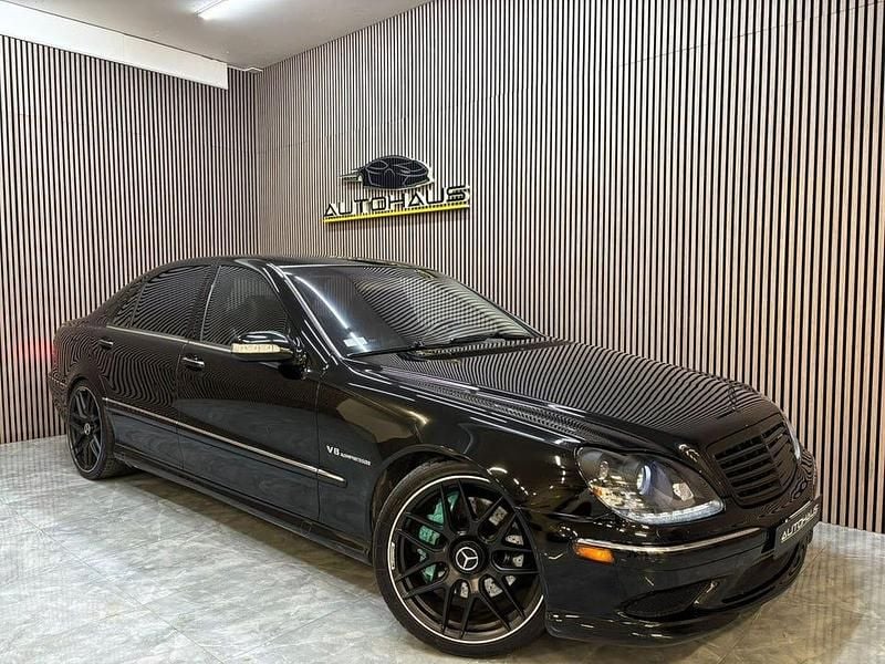 Begagnad Mercedes S55 AMG AMG 700 HK (514 kW) 2003 Svart Sedan