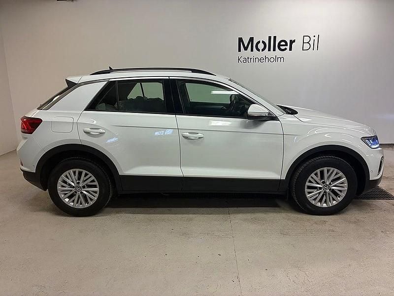 Begagnad VW T-Roc 110 HK (80 kW) 2023 Vit (pure white) SUV