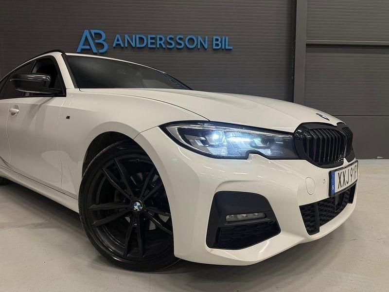 Begagnad BMW 320 M Sport 190 HK (139 kW) 2021 Vit