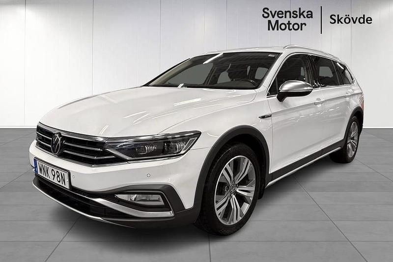 Vit Begagnad 2021 VW Passat Alltrack Kombi | 254 200 kr (Marknadspris) - Bild 1/3